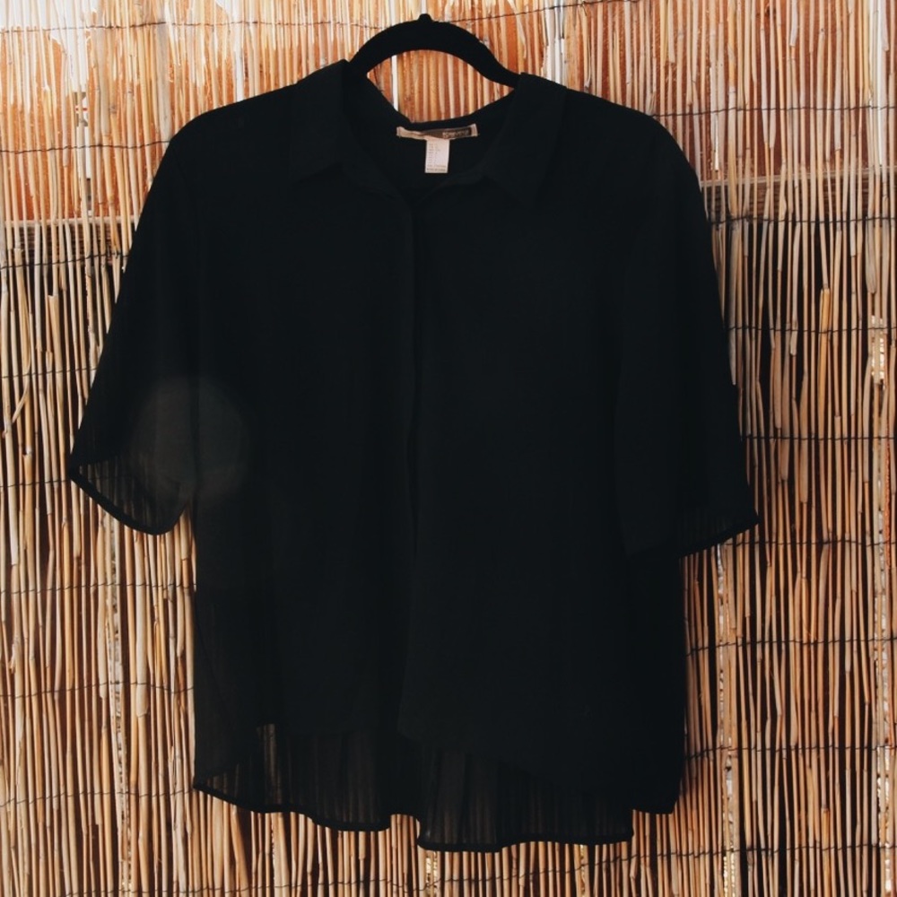 Black button up top (NEVER WORN)