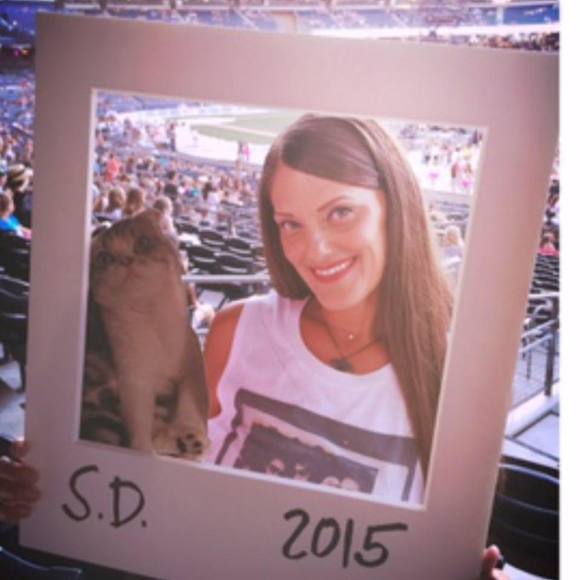 Meet your Posher, Patricia - Picture 1 of 1