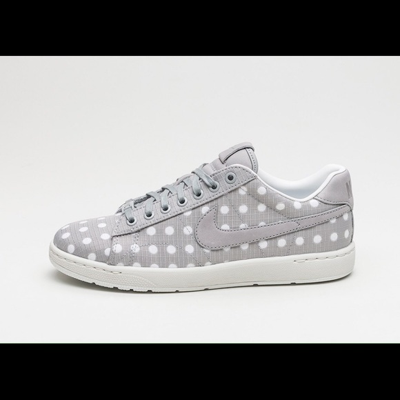 Nike Shoes - Nike Tennis Classic ultra Premium