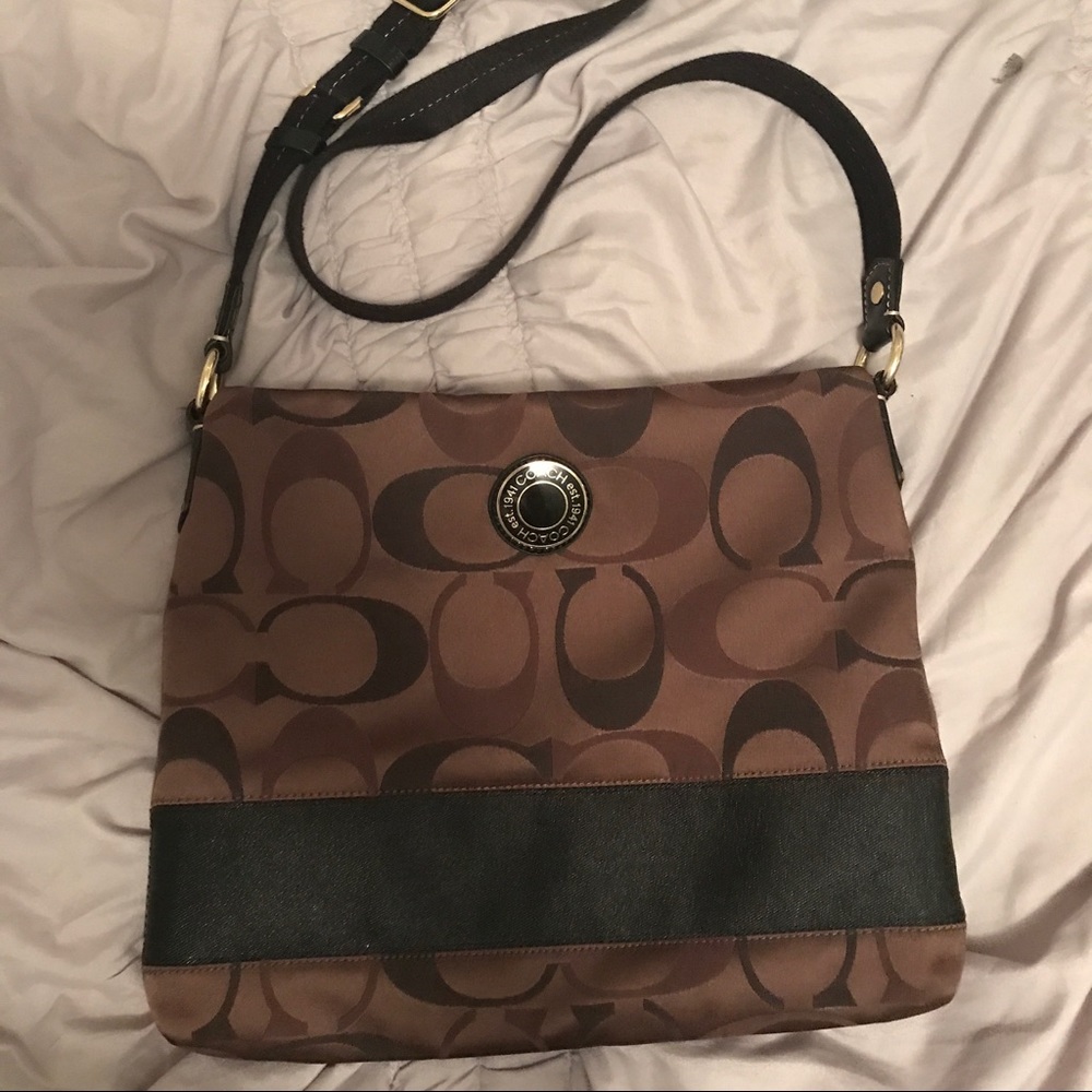 Coach messenger cross body