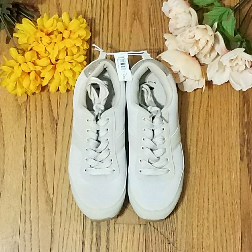 NWT Gap Jogger Slick Rock Sneaker Shoes Size 8