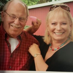 Meet your Posher, Dixie