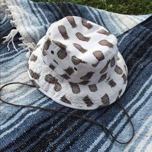 Pineapple bucket hat