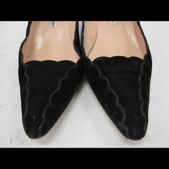 Awesome Manolo blahnick black closed toe heels - Picture 2 of 6
