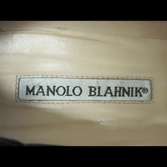Awesome Manolo blahnick black closed toe heels - Picture 5 of 6