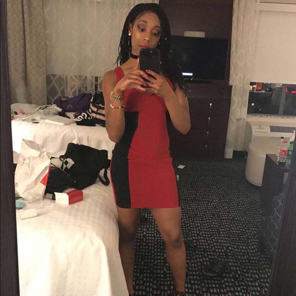 Red & black bodycon 😍