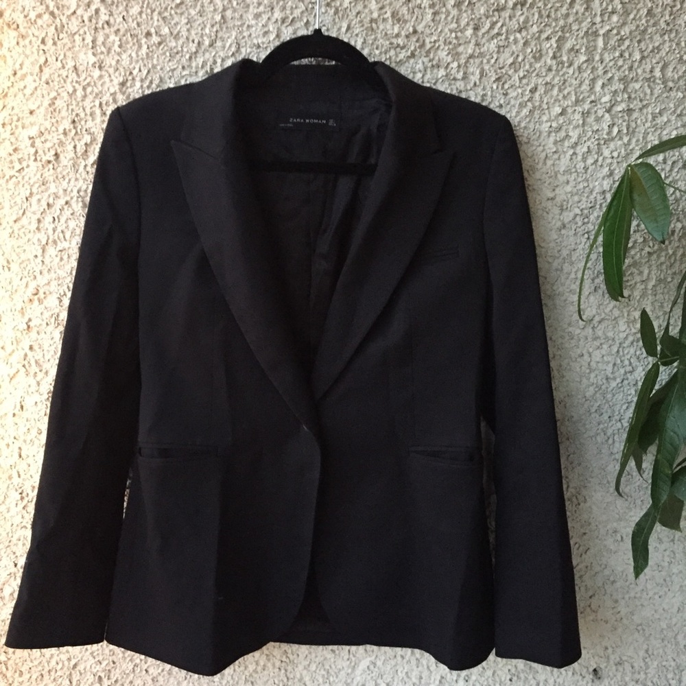 Black Zara Blazer