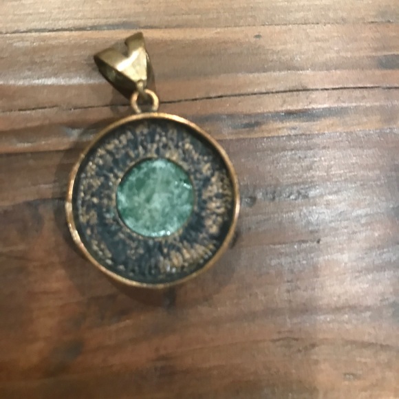 Pendant - Picture 2 of 2