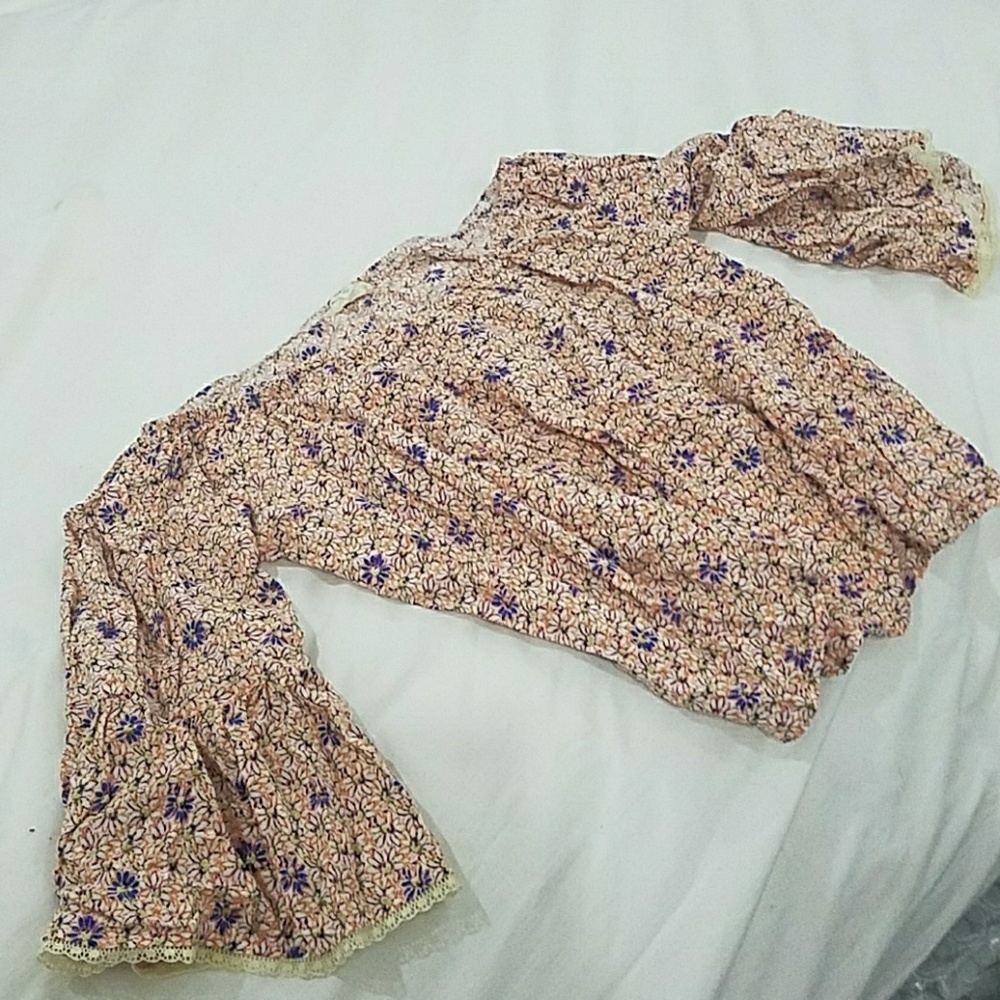 Cute floral top