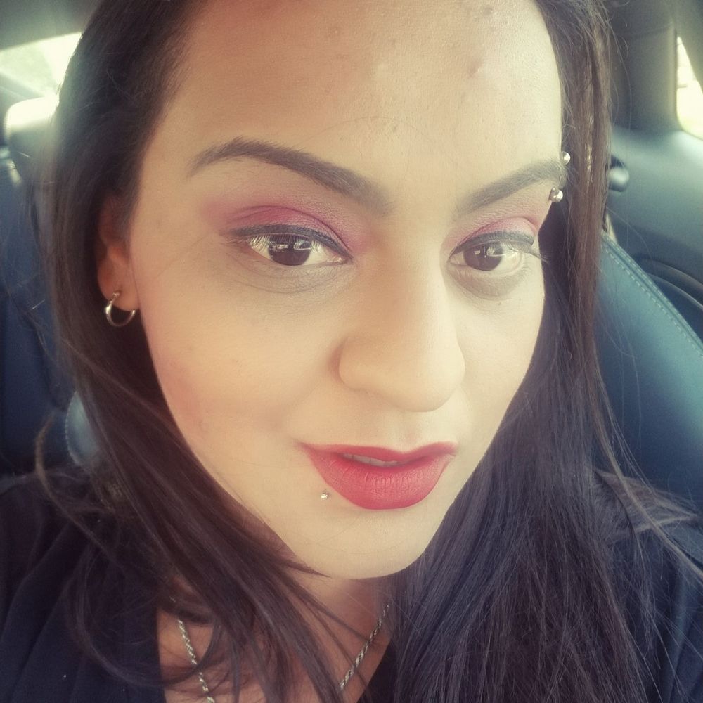 Meet your Posher, Stephanie