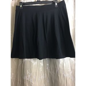 Black skater skirt 🖤