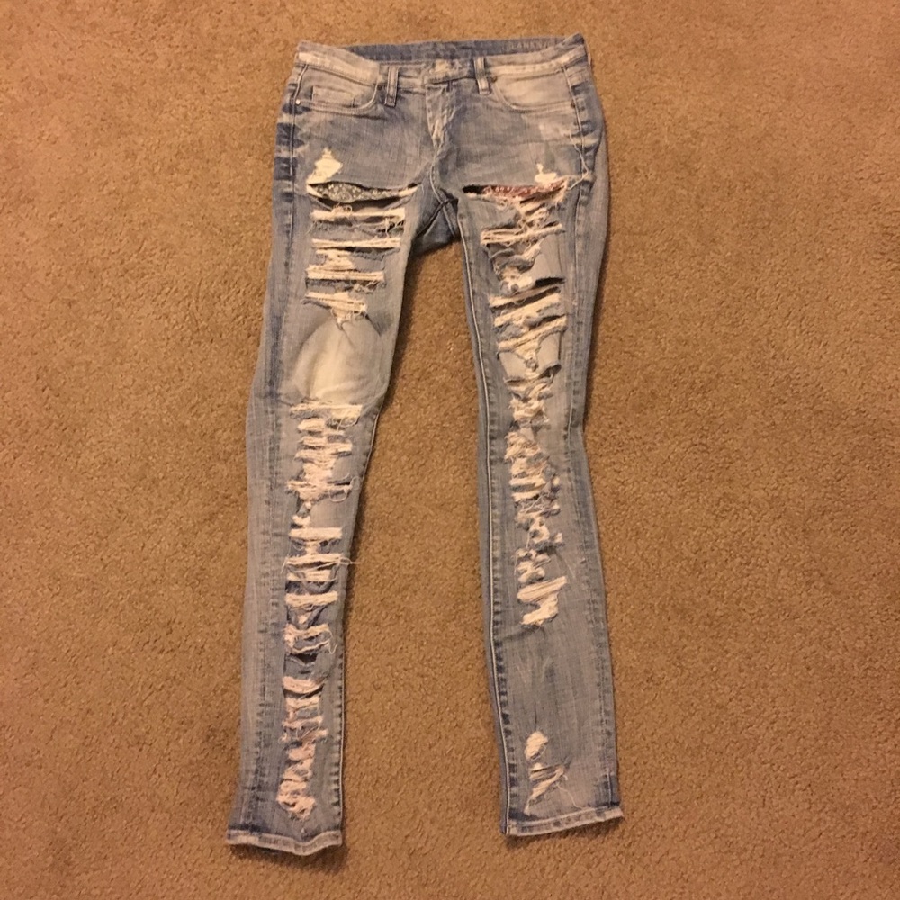 BlankNYC destroyed skinny jeans in sz 27