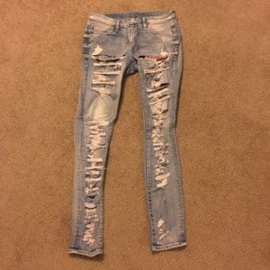 BlankNYC destroyed skinny jeans in sz 27