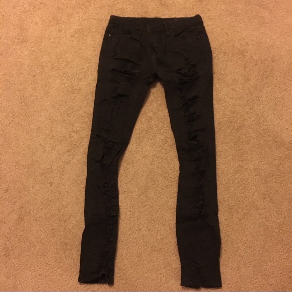 BlankNYC destroyed skinny jeans in sz 27