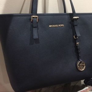 Michael Kors black bag 👜