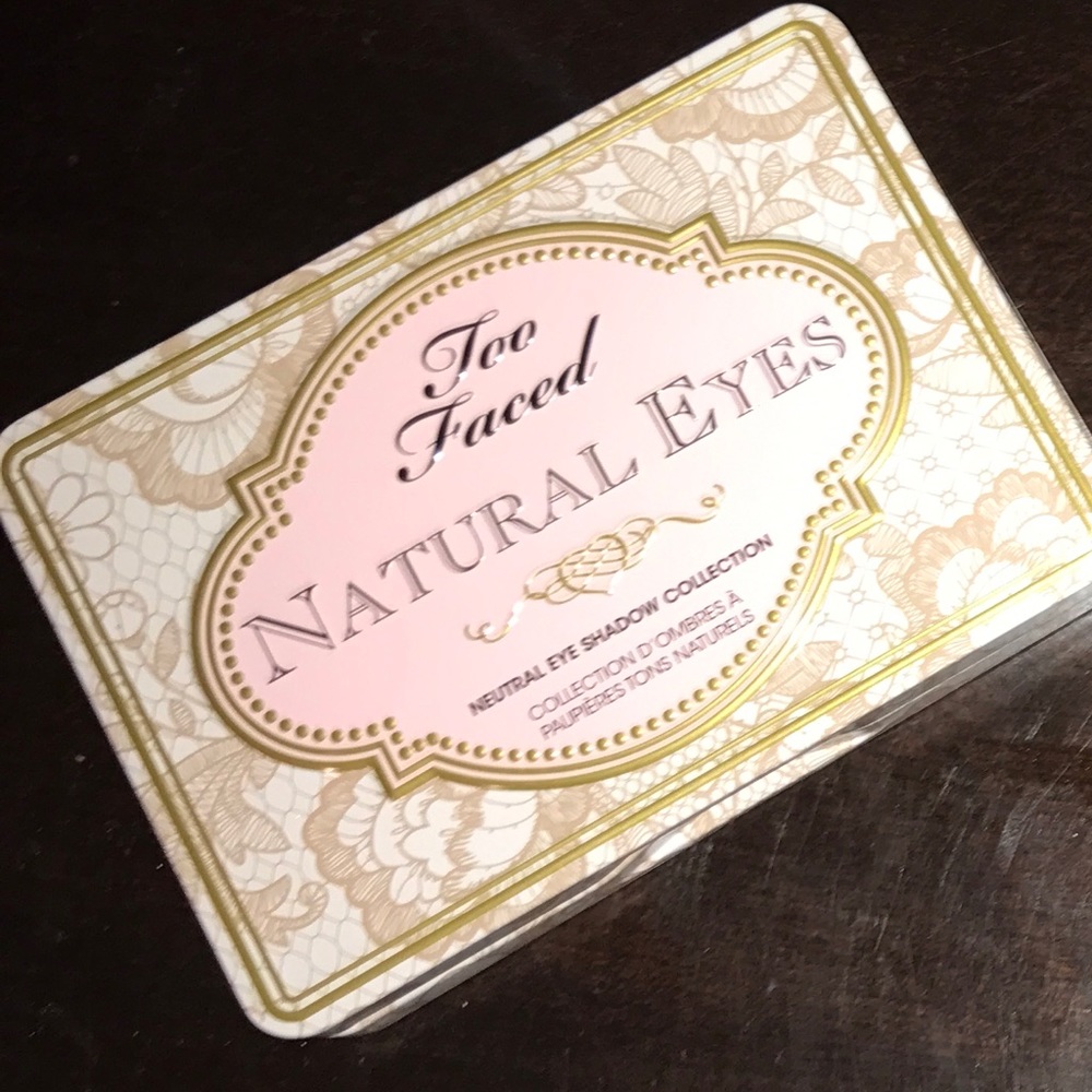 Too faced Natural Eyes eyeshadow pallette