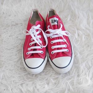 Low top Converse!