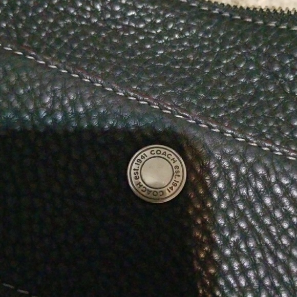 COACH LEATHER PURSE. . - Picture 2 of 4