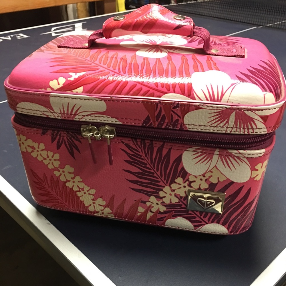 Roxy Travel Makeup Case