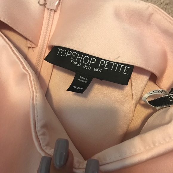 Topshop baby pink satin skirt - Picture 3 of 3