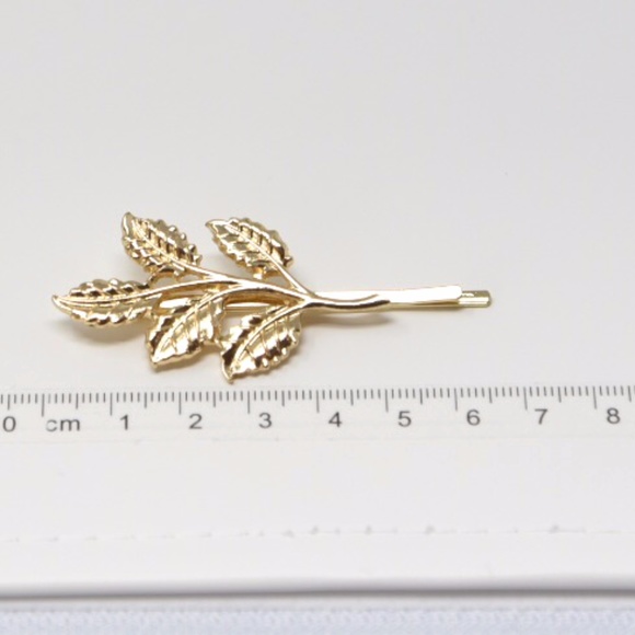 Set of Five Shiny Gold Tone Leaves Hair Bobby Pins - Picture 6 of 6