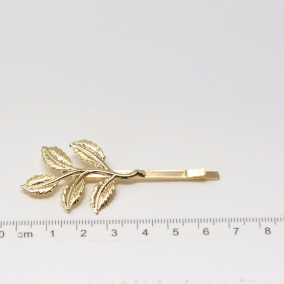 Set of Five Shiny Gold Tone Leaves Hair Bobby Pins - Picture 5 of 6