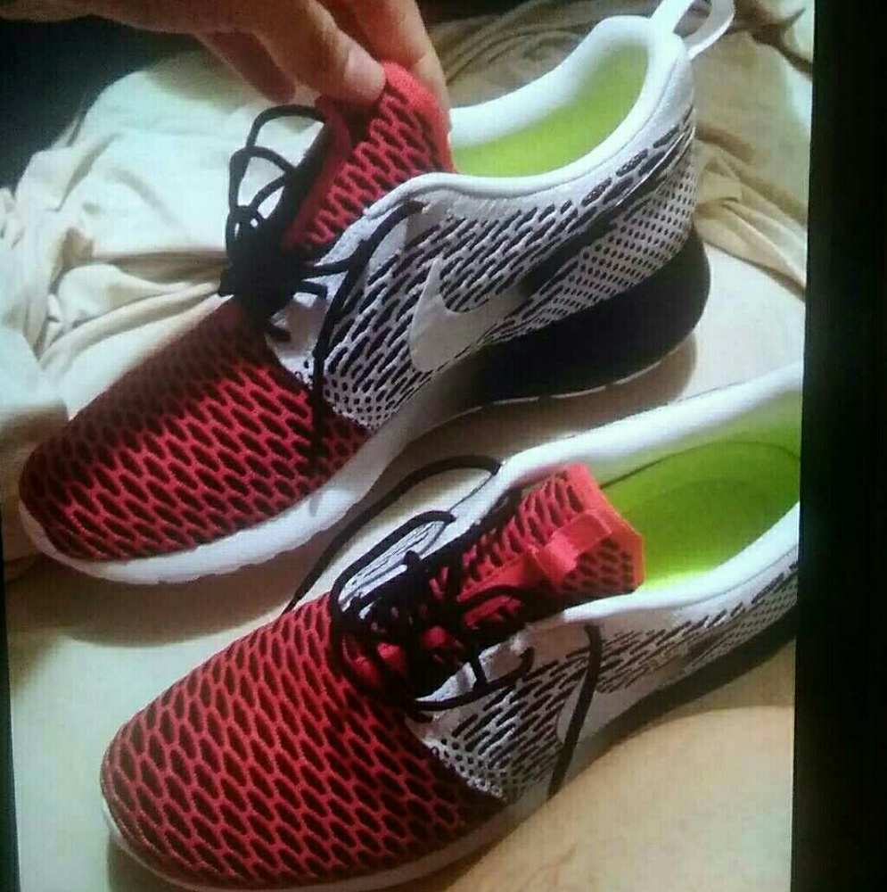 Customized nike Roshe off Nike ID.com