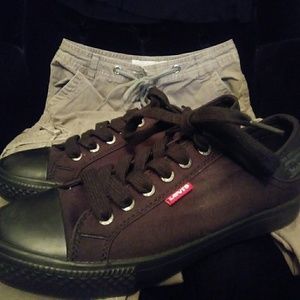 NWT LEVIS BLACK SHOES NWT LEVIS BLACK SHOES