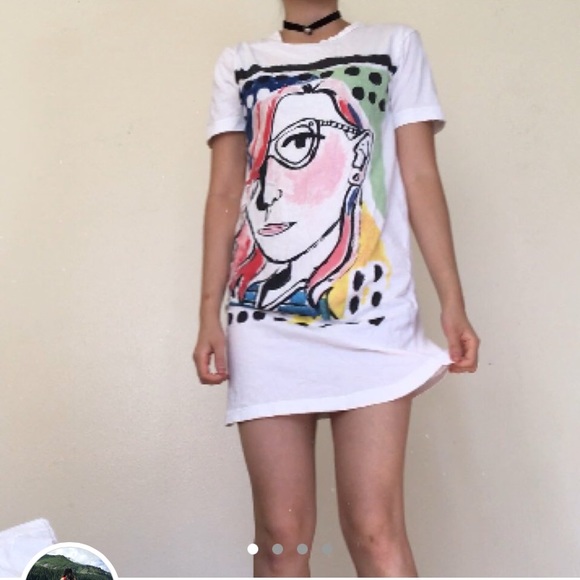 Zara Tops - Zara artsy long tee with unique print