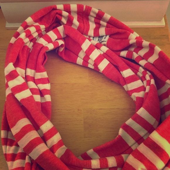 Infinity scarf - Picture 1 of 2