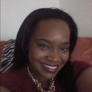 Meet your Posher, Kanisha