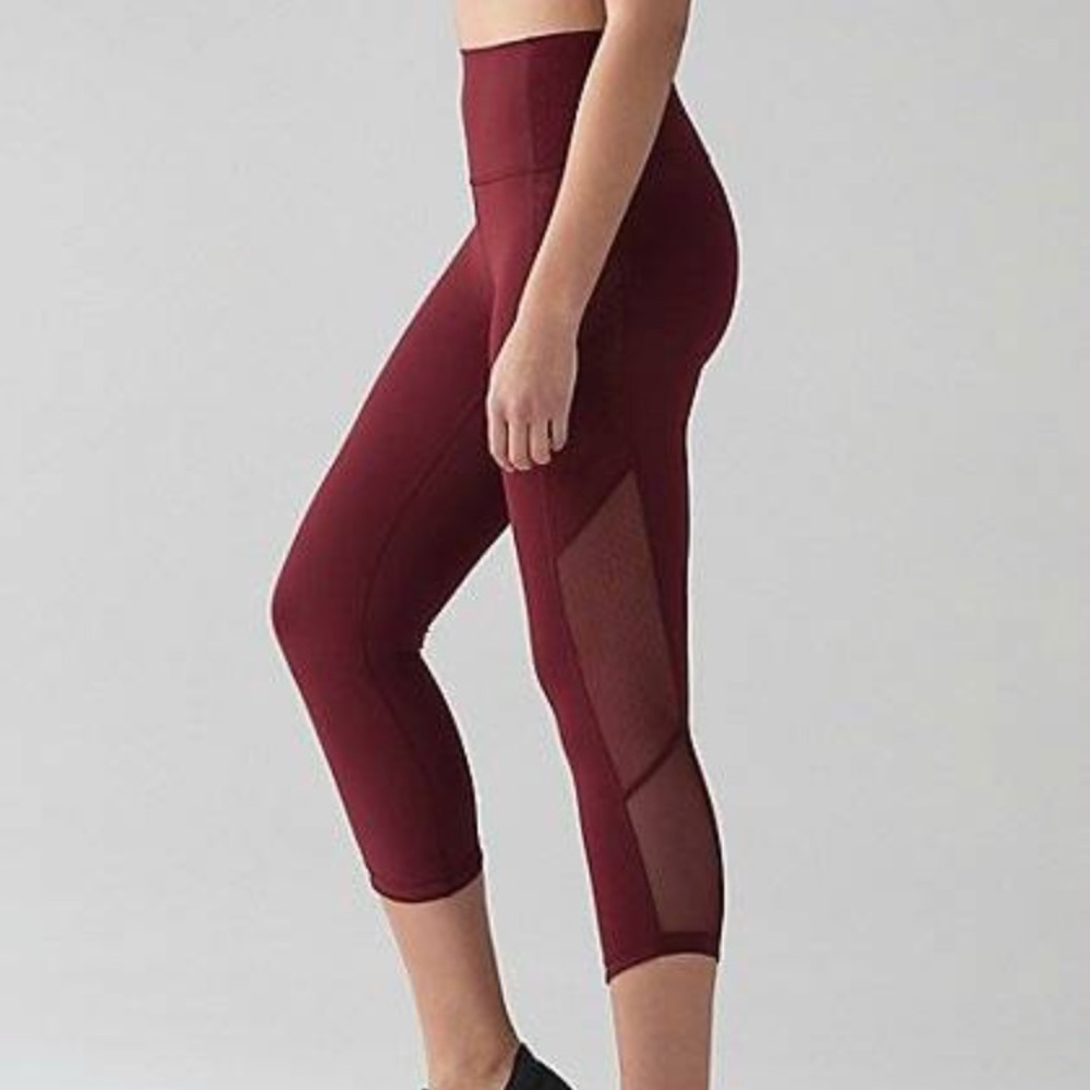 Body con crop size 4 Lululemon