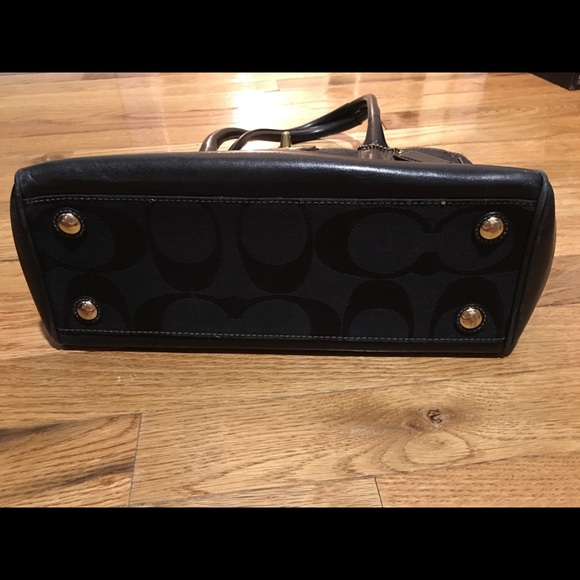 Black and gold coach purse - Picture 2 of 3