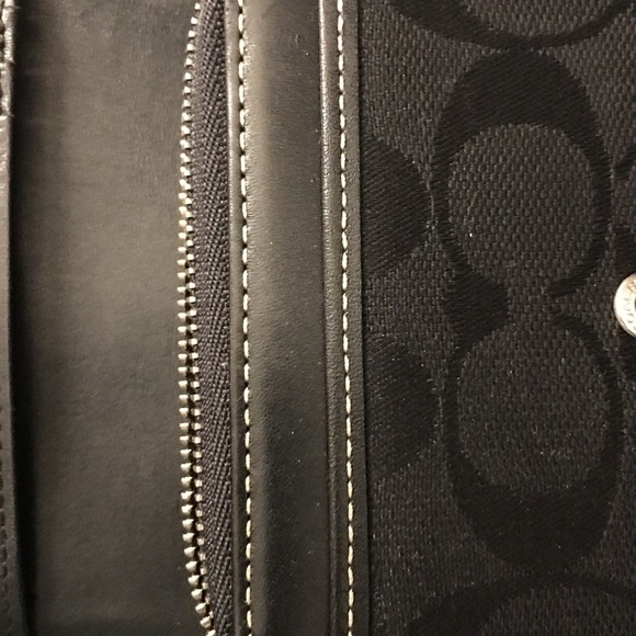 Coach Wallet - Picture 7 of 8