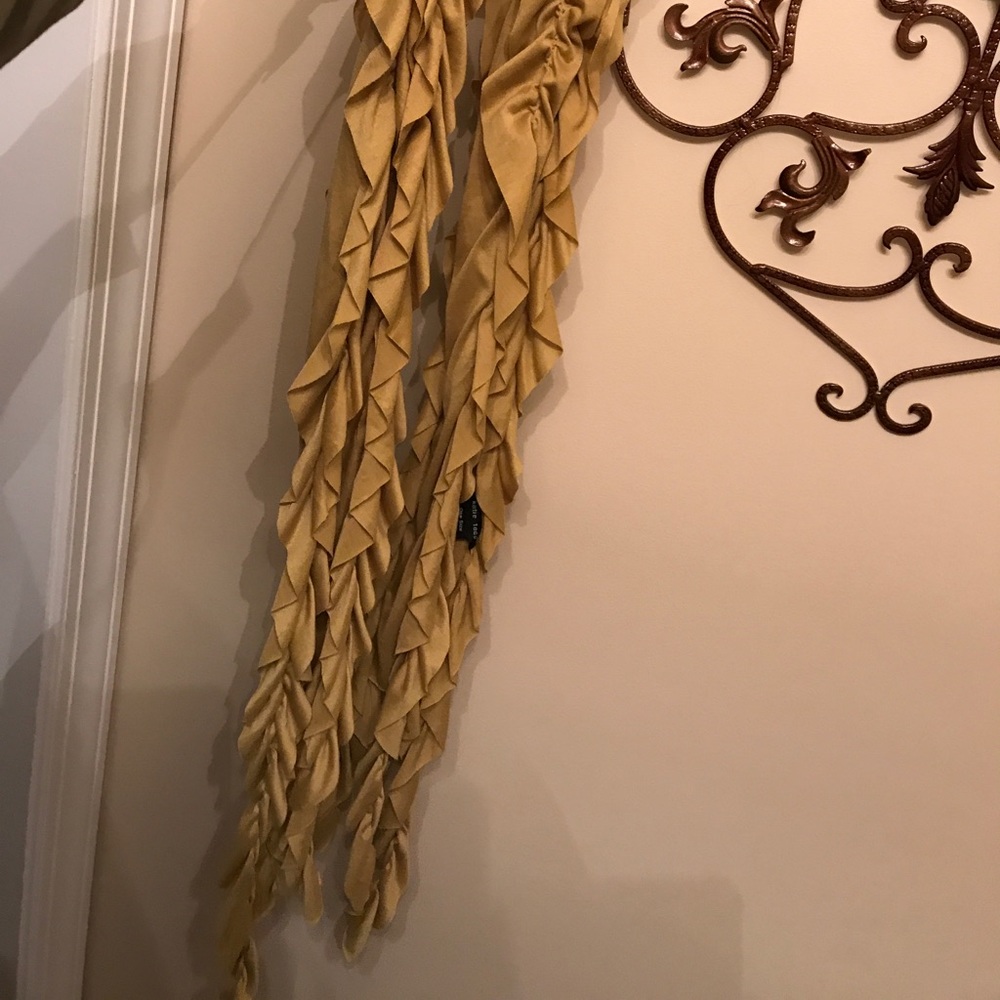Scarf!