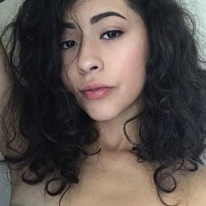 Meet your Posher, Yareli