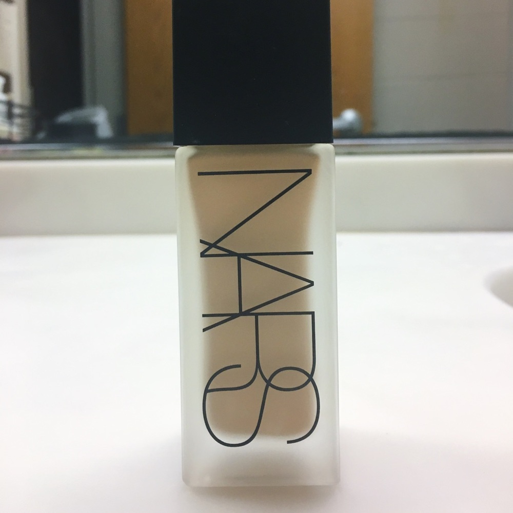 NARS All Day Luminous Foundation