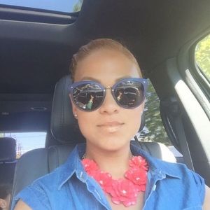 Meet your Posher, Raysa