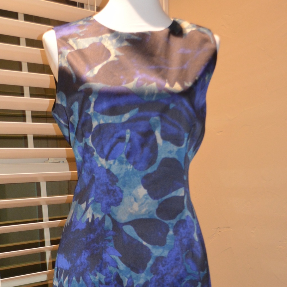 Tahari Sleeveless Dress Size 12