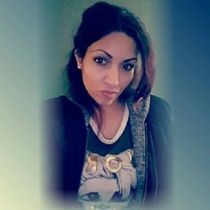 Meet your Posher, Ashley