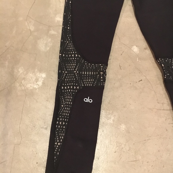 NWT alo west coast leggings black/buff - Picture 6 of 8