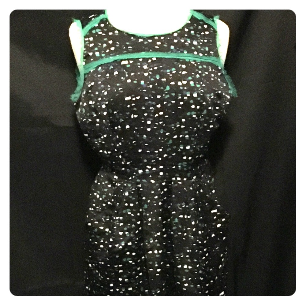 Sleeveless dress