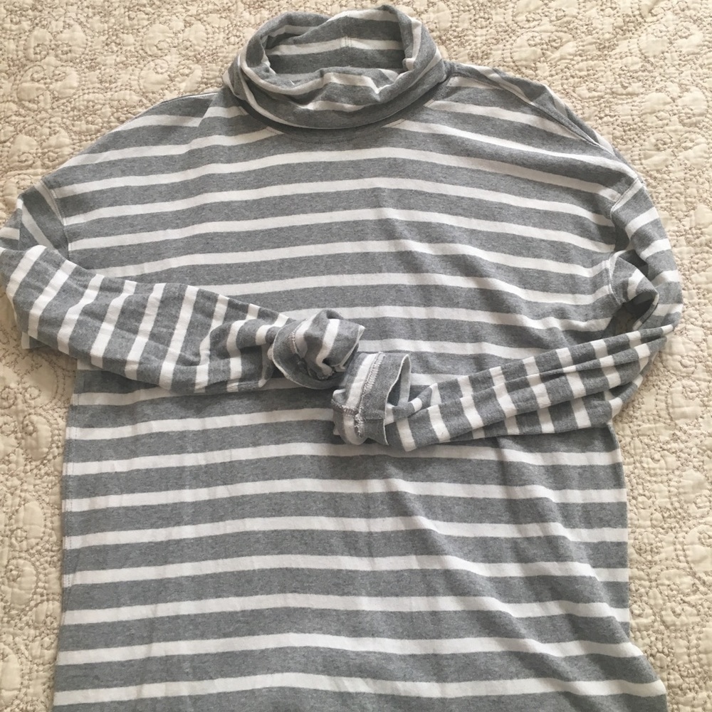 J.Crew Factory long sleeve turtleneck