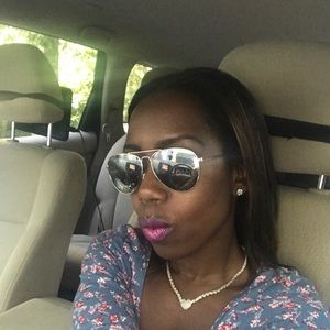 Meet your Posher, Tiffany