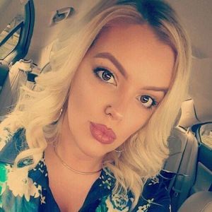 Meet your Posher, Angie