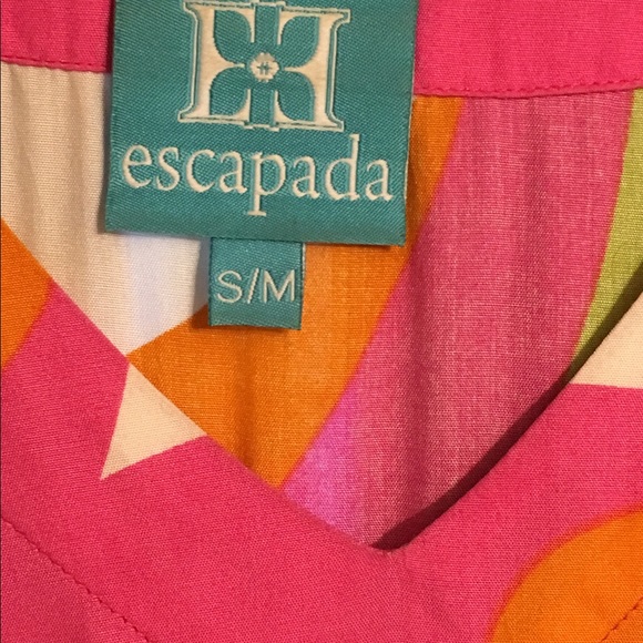 Beautiful tunic - Picture 2 of 4