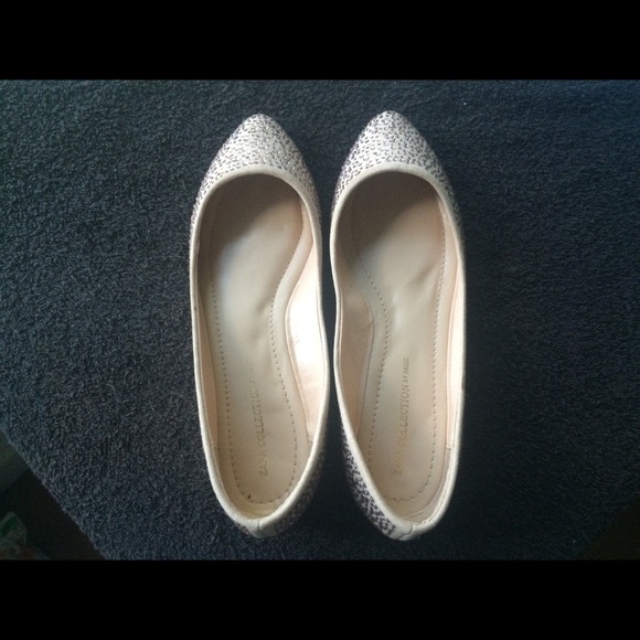 NWT! Zara Chic flat with shining stones:) - Picture 2 of 7