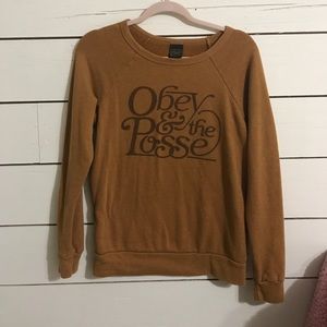 Obey pullover