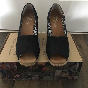 Toms Wedge