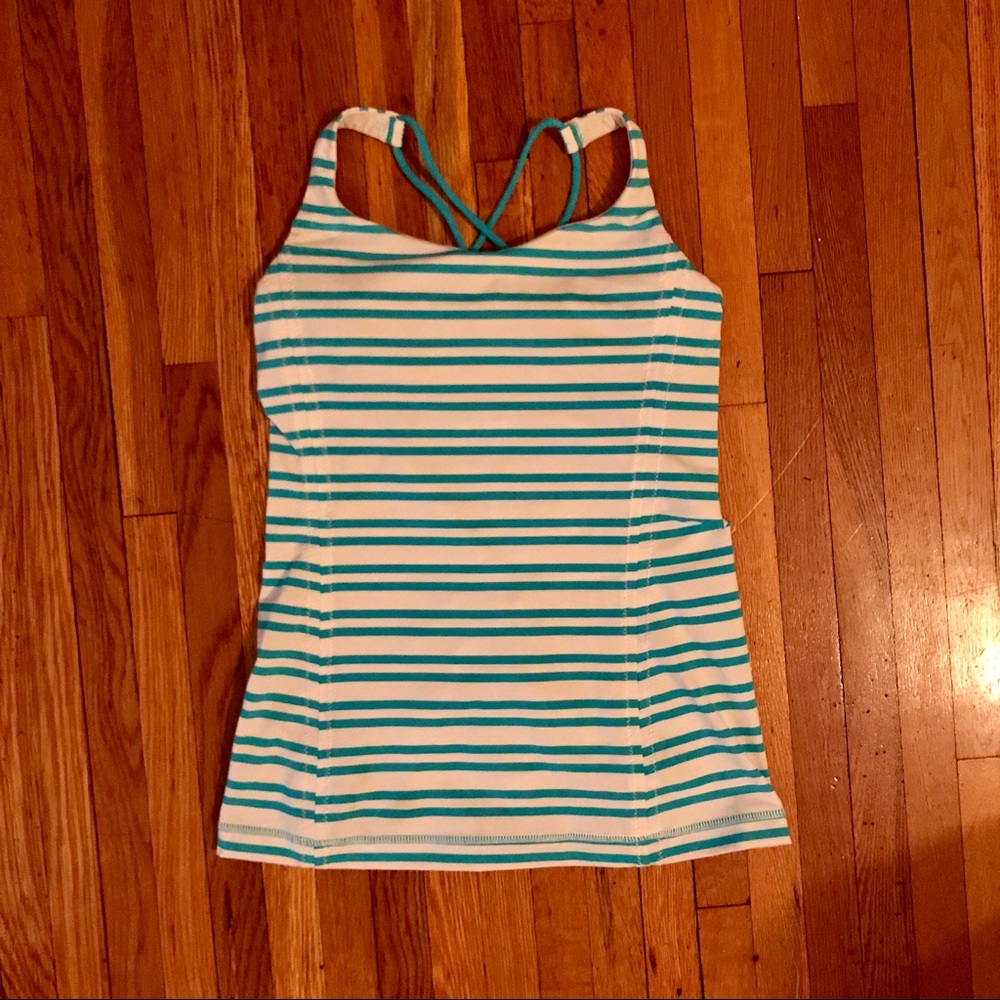 Lululemon workout top